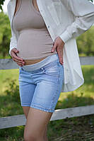 Стильные джинсовые шорты для беременных голубые