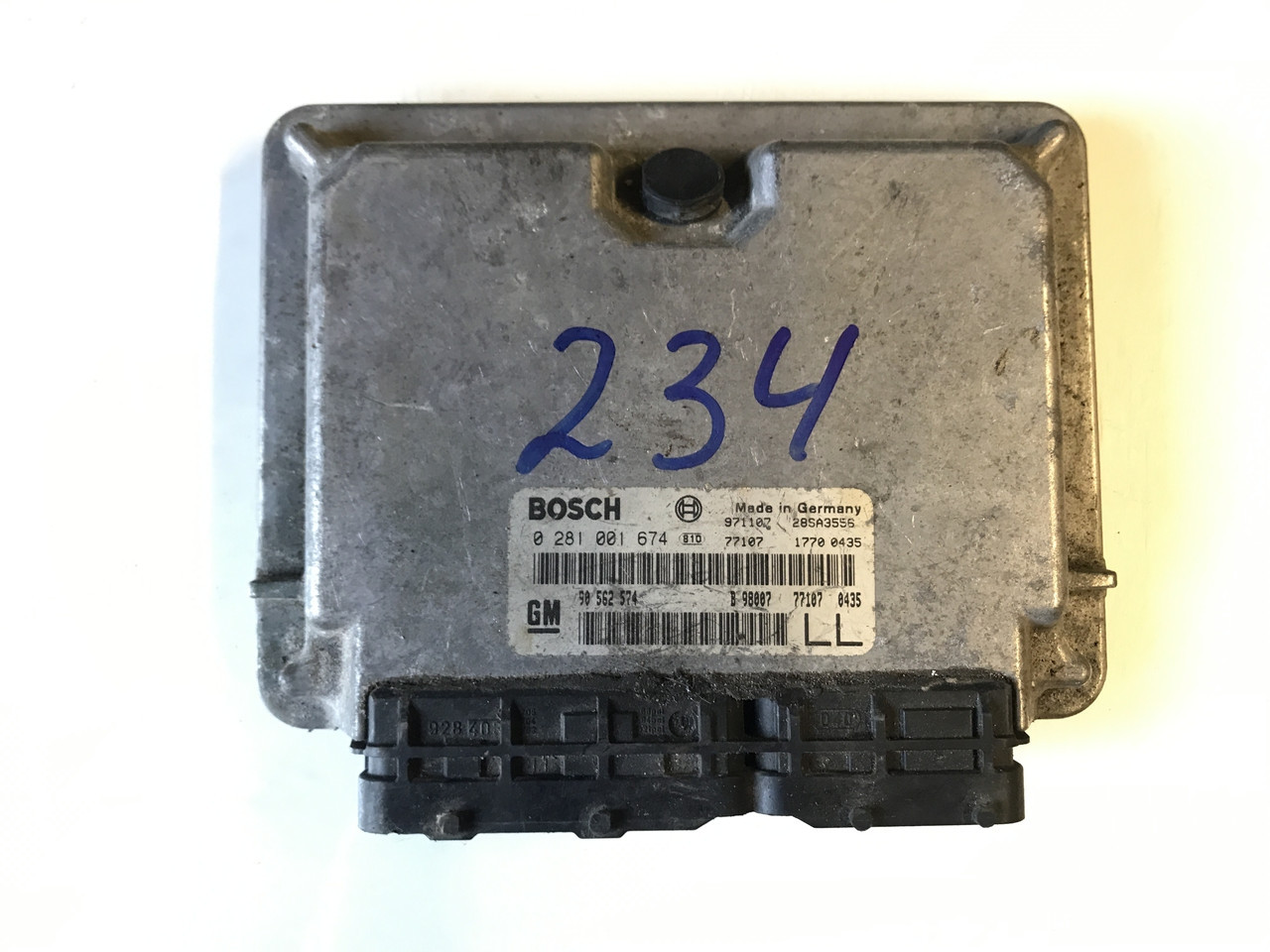 Блок керування двигуном Opel Astra G 2.0TDI 90562574 0281001674 No234