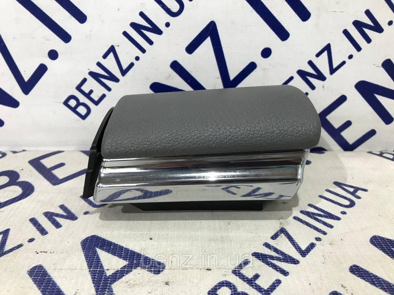 Пепельниця задньої правої двері Mercedes W221 A2218100230