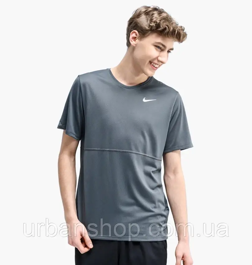 Urbanshop com ua Футболка чоловіча Nike M Nk Df Run Top Ss Grey Cj5332-070 РОЗМІРИ ЗАПИТУЙТЕ