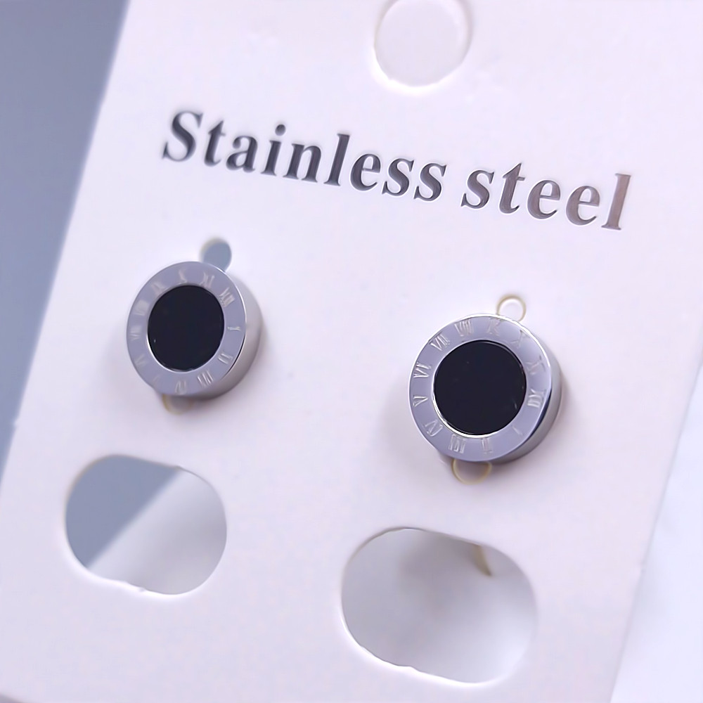 Сережки-гвоздики Stainless Steel із чорною емаллю. Сталь. Родій. Діаметр: 8 мм