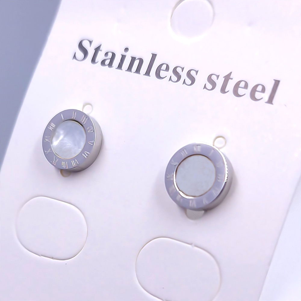 Сережки-гвоздики Stainless Steel з білою емаллю. Сталь. Родій. Діаметр: 8 мм