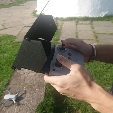 Складаний сонцезахисний козирок для пульта керування квадрокоптера DJI