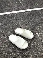 Шлепанцы женские Yeezy Slide White 36