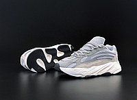 Кроссовки мужские Adidas Yeezy Boost 700 V2 Gray светло серые обувь Адидас Изи Буст демисезонные повседневные