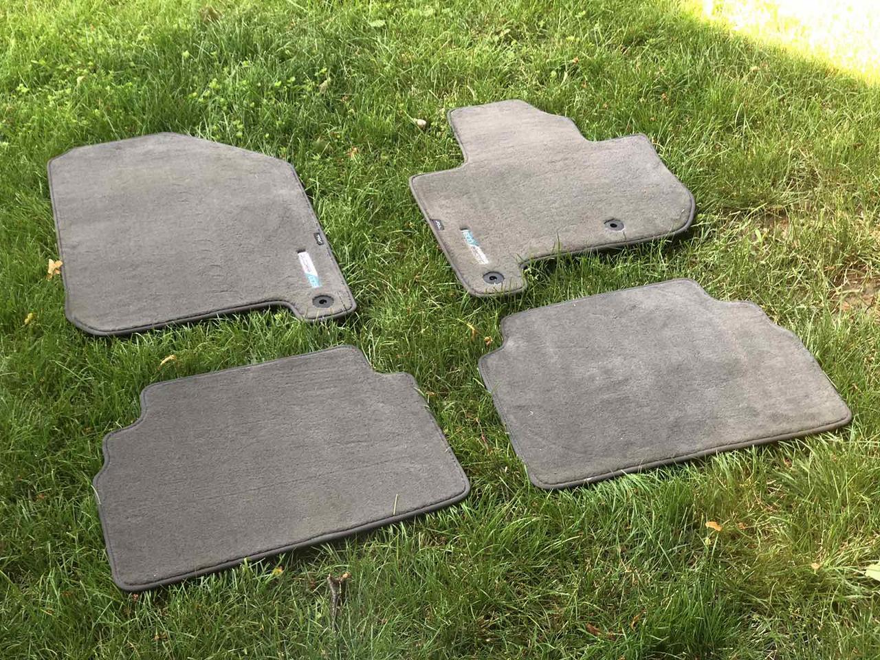 Килимки KIA Soul Electric Б/У в чудовому стані, фото 1