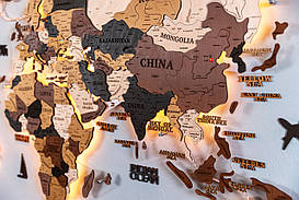 Дерев'яна карта світу на стіну з підсвіткою та гравіюванням