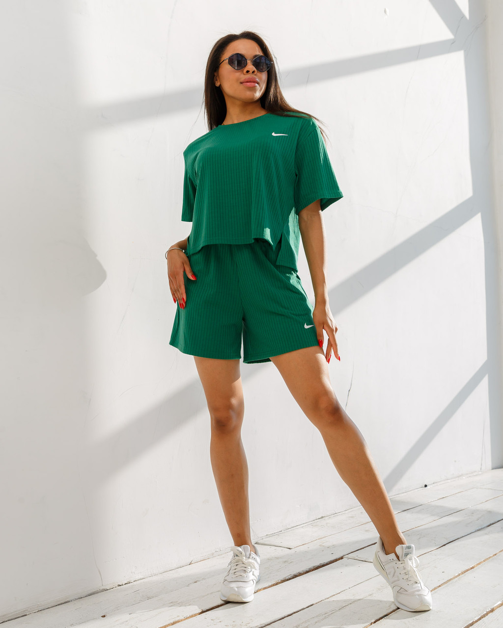 Жіночий модний, стильний, літній комплект шорти та футболка Nike
