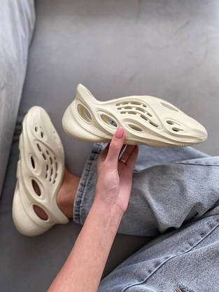 БЕЖЕВІ кросівки Yeezy Foam Runner BEIGE унісекс жіночі, фото 3