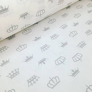 Бавовняна тканина польська сірі корони на білому