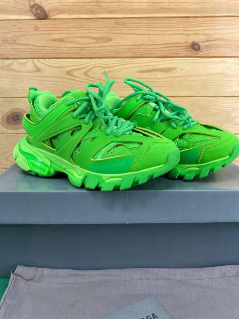 Green and blue balenciaga best sale