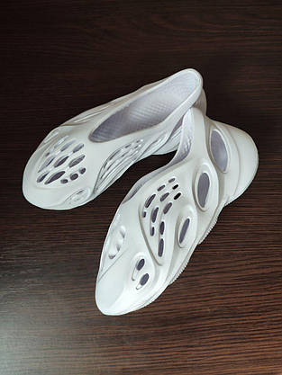 БІЛІ Кросівки Yeezy Foam Runner WHITE унісекс жіночі, фото 3