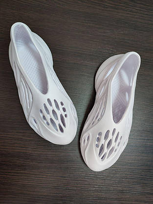 БІЛІ Кросівки Yeezy Foam Runner WHITE унісекс жіночі, фото 4
