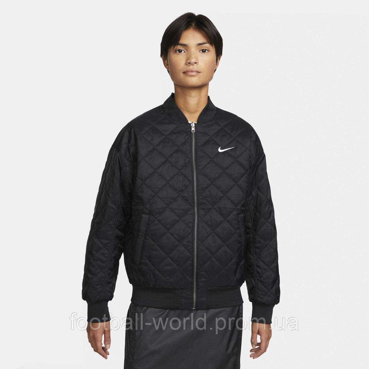 Куртка двухсторонняя женская Nike W NSW VRSTY BMBR JKT черная DV7876-010 - фото 2 - id-p1879713662