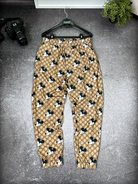 Спортивные штаны мужские бежевые весна-осень с принтом Gucci