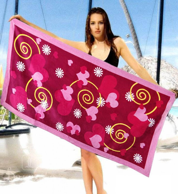 Жіночий пляжний рушник Shamrock рожевий з сердечками, фото 1