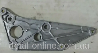 3310-8201454 пластина кріплення дзеркала ГАЗЕЛЬ, СОБОЛЬ права
