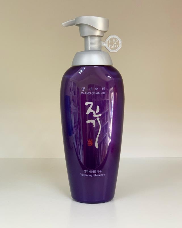 Регенерувальний шампунь Daeng Gi Meo Ri Vitalizing Shampoo 500ml