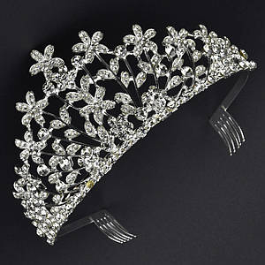 Корона діадема висота 7 см металева з гребінцями сріблястого кольору квіточки з білими кристалами