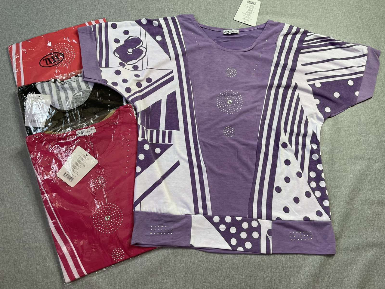 НОВИНКА Футболка жіноча Розмір:1XL-4XL (50-58) Зрістовка:5шт різні кольори, фото 1