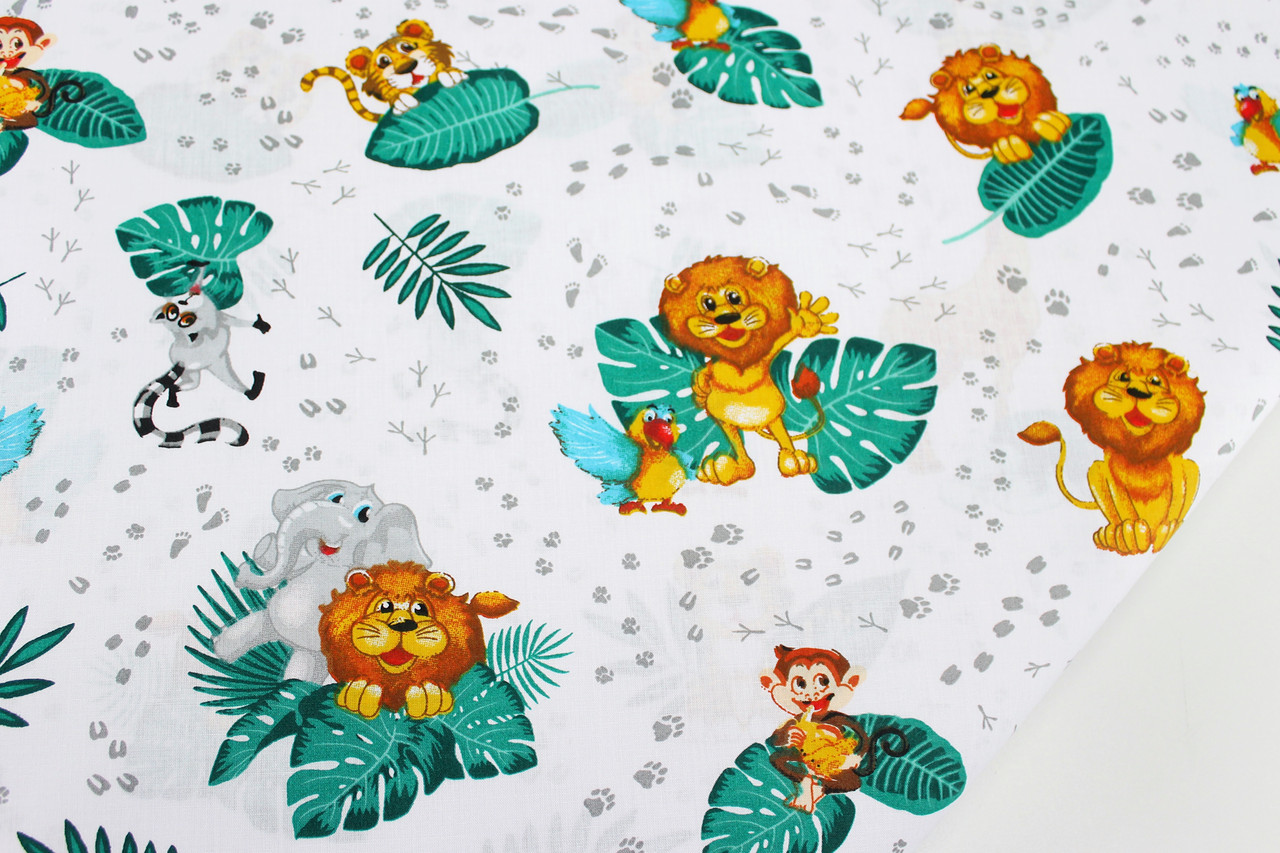 Тканина бязь "Сафарі з лапками та зеленим листям" на білому тлі № 2050, фото 1