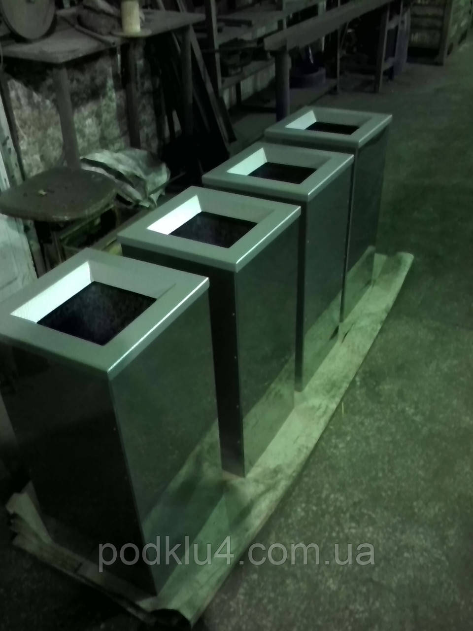 Урна з неіржавкої сталі