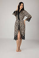 Красивый женский халат в леопардовый принт украшен кружевом 3XL