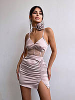Атласное женское мини платье на тонких бретелях с драпировкой и розой-чокером Smb8496