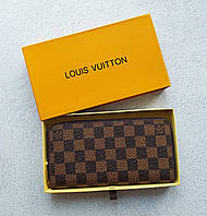 Коричневый женский клатч Louis Vuitton из эко-кожи с фирменным принтом, портмоне Louis Vuitton на "молнии"