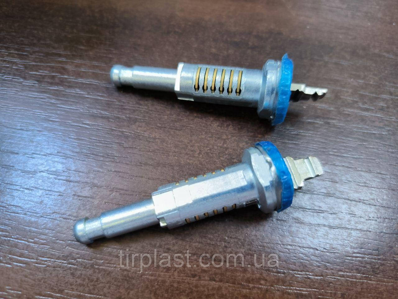 Личинки замка Renault T-Truck рено Т преміум магнум T-Range Євро 6 RVI ...