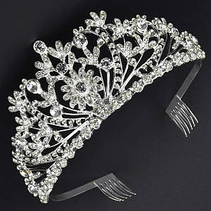 Корона діадема висота 6,5 см металева з гребінцями сріблястого кольору ромашка з білими кристалами