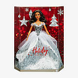 Лялька Барбі колекційна Святкова Barbie Signature Holiday 2021 Doll, Brunette Hair GXL23, фото 7
