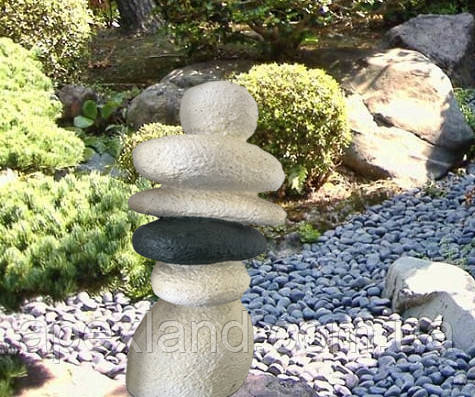 Скульптура Балансуюча піраміда з каміння - декор для японського саду. Скульптура дзен.