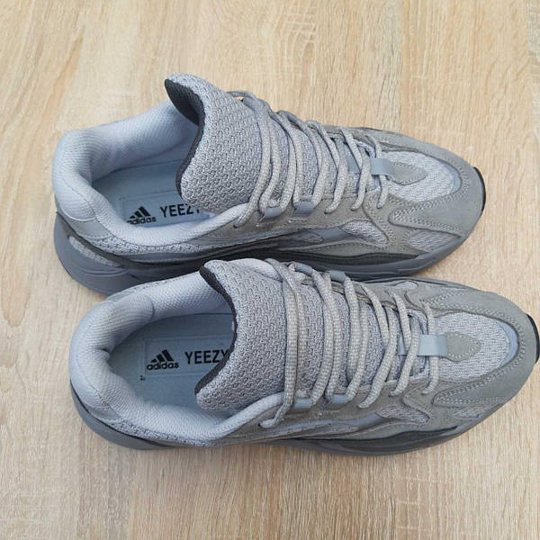 Grey yeezy 700 v2 deals