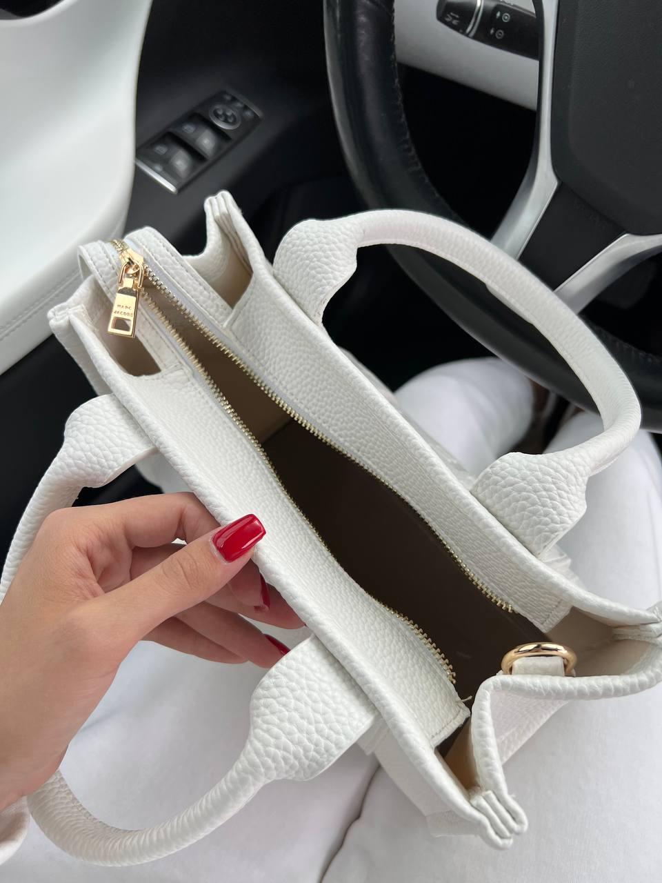Жіноча сумка шопер подарункова Marc Jacobs The Large Tote Bag Black  White (біла) BONO85912 стильна топ