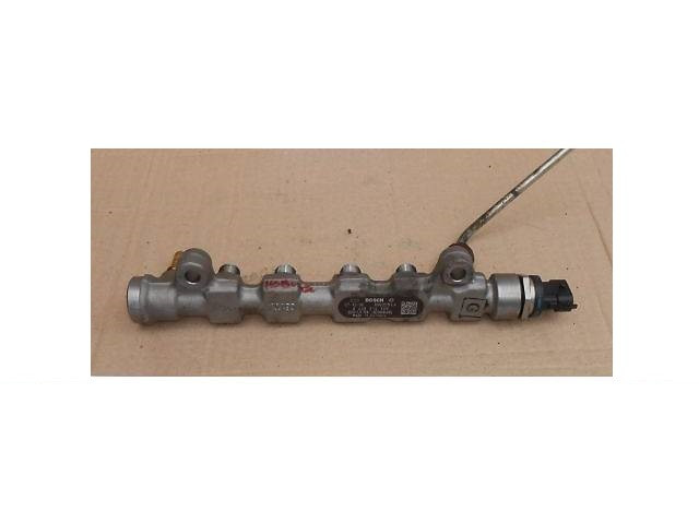 Паливна рейка 2.5 DCI OPEL Vivaro 00-14 (ОПЕЛЬ ВІВАРО) 445214042