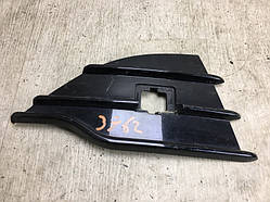 Накладка протитуманної фари передн. прав. FORD ESCAPE 12-19 CJ5Z-17E810-BACP