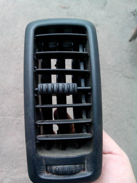 Дефлектор повітря з торпеди OPEL Vivaro 00-14 (ОПЕЛЬ ВІВАРО) 7701054458 7701065003