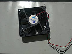 Вентилятор осьовий універсальний на втулках 7-лопостей квадратний 92х92х25/DC 12V/0.15 А Tidar