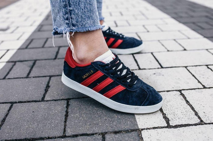 Adidas gazelle blue and red sales