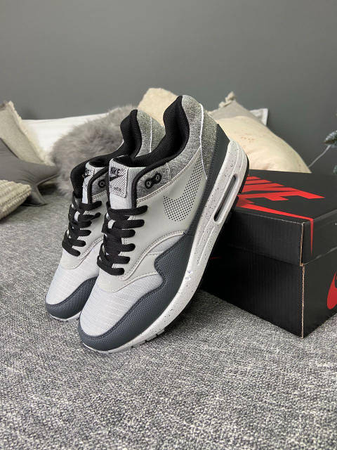 Nike 1 se clearance