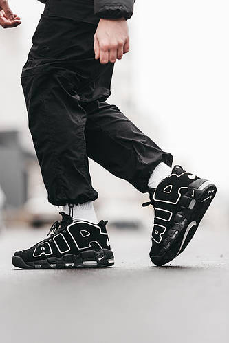 Nike air best sale max uptempo black