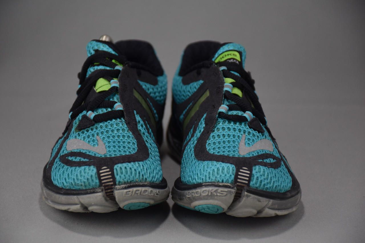 Brooks PureConnect 2 . . 38 39