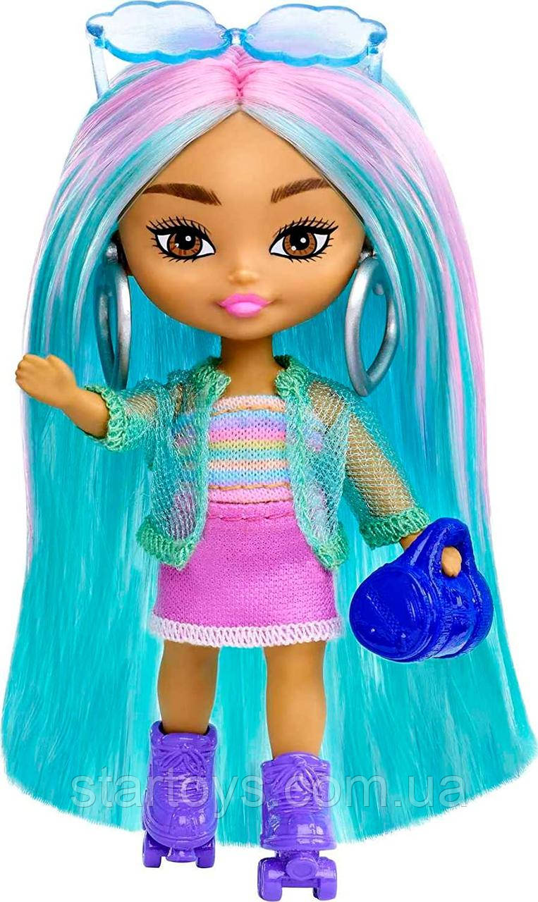 Лялька Барбі Міні мініс 8,26см. з блакитним волоссям Barbie Extra Mini Minis HLN45, фото 1
