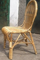 Стільці плетені зручні