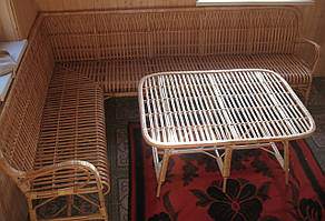 Меблі кутові плетені з великим столом