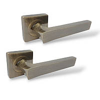 Дверні ручки KEDR R08.157 AB бронза (для міжкімнатних/вхідних дверей)