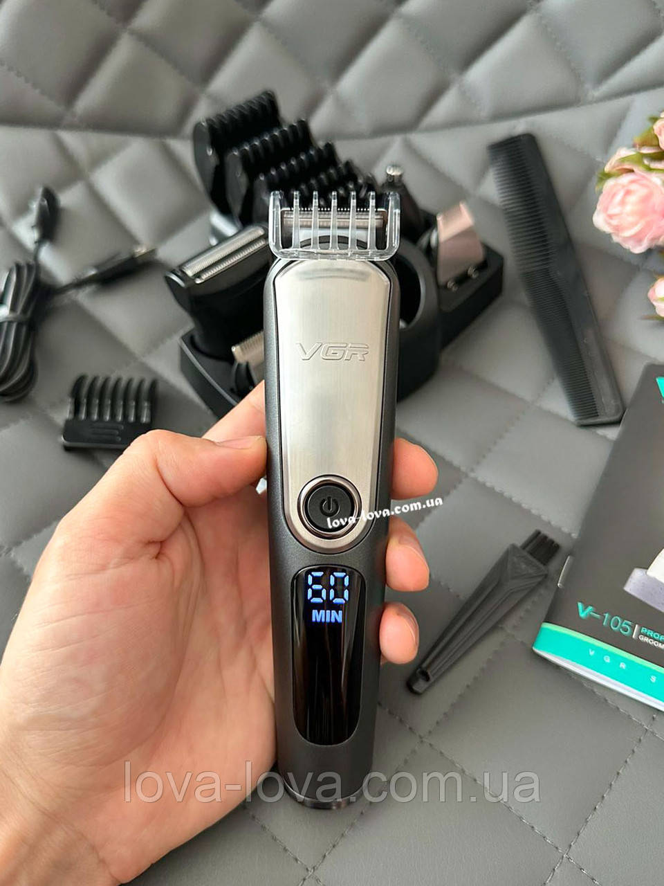 Професійна бездротова машинка для стриження волосся VGR V-105 тример для бороди та вусів із насадками, фото 1