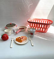 Набор игрушечной посуды и продуктов с розовой корзинкой