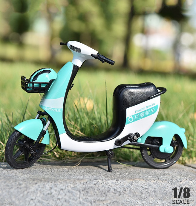 Модель моторолера масштаб 1:8 зі світлозвучними ефектами, фото 1